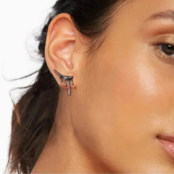 925 Sterling Silver  Black Lava Goth Earrings - Picture 2 of 4